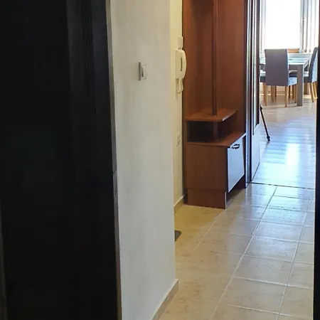Apartment Lindy