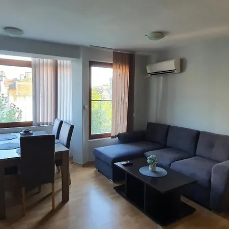 Apartment Lindy